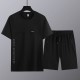 Zweiteiliges Set aus Kurzarmshirt und Shorts für Herren